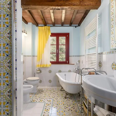 Borgo Mommialla Casa Dell'artista Gambassi Terme